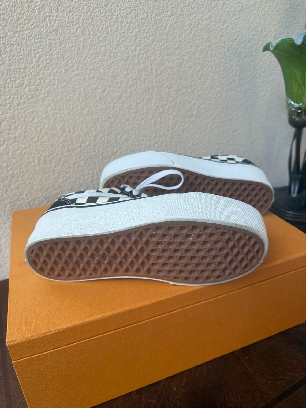 Vans Old Skool Stackform Checkerboard Platform Sneakers Women’s 5.5 Men’s 4 EUC - Picture 11 of 12